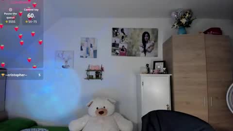 cristal online show from 09/23/25, 01:58