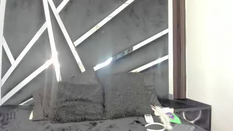 cristalxht online show from 05/02/26, 08:47