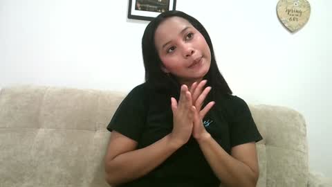 Snapshot of cristel_bloss2 chatting on 02/05/25, 10:44 Karol online show from 02/05/25, 10:44