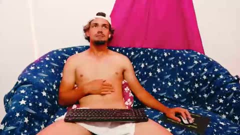 Snapshot of cristian_gp chatting on 10/08/25, 03:04 cristian gp online show from 10/08/25, 03:04