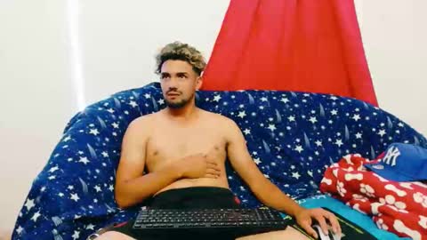 Snapshot of cristian_gp chatting on 10/18/25, 03:42 cristian gp online show from 10/18/25, 03:42