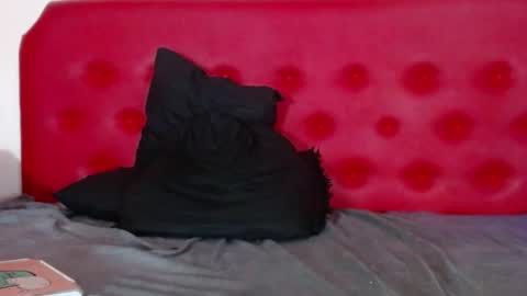 cristian hot9 online show from 11/24/25, 07:13