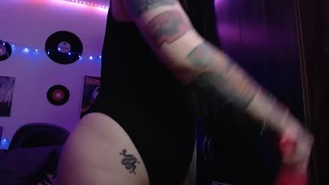 Christina online show from 03/11/25, 11:04