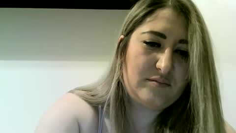 cristina20021991 online show from 12/22/24, 04:48