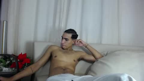 Snapshot of cristina_and_jbxxx chatting on 02/03/26, 01:37 Cristina online show from 02/03/26, 01:37