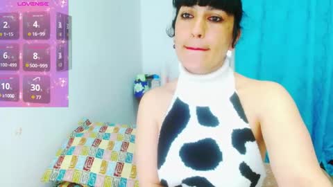 Snapshot of cristina_connor chatting on 10/09/25, 02:20 Cristina online show from 10/09/25, 02:20