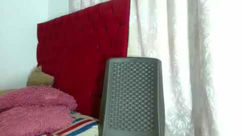 cristinamontiel74 online show from 11/27/25, 02:52