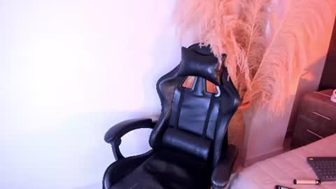 Snapshot of cristinerain chatting on 07/03/26, 06:53 CristineRain online show from 07/03/26, 06:53