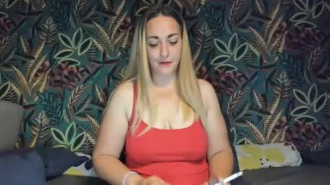 Cristina online show from 11/02/25, 05:43