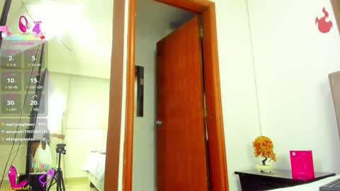 Cristina online show from 11/25/25, 10:48