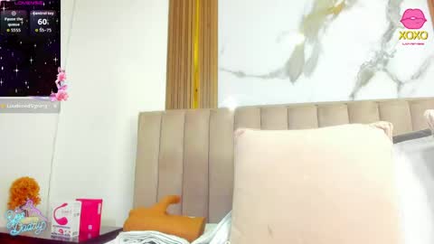 Cristina online show from 04/14/26, 10:43