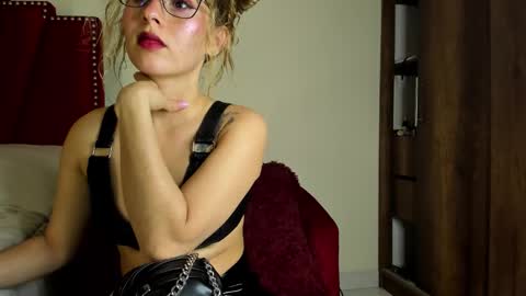 Cristin online show from 03/19/26, 04:11