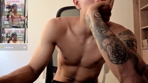 cristopher23  online show from 11/05/25, 04:07