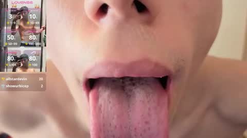 cristopher23  online show from 12/04/25, 08:50