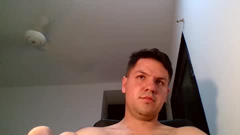 Snapshot of cristopher3042 chatting on 03/31/26, 04:02 cristopher3042 online show from 03/31/26, 04:02
