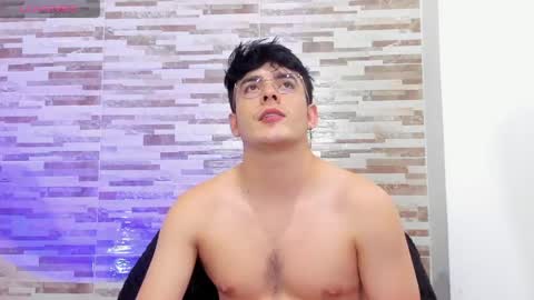 Snapshot of cristopher_russo chatting on 05/15/26, 11:45 CRISTOPHER online show from 05/15/26, 11:45
