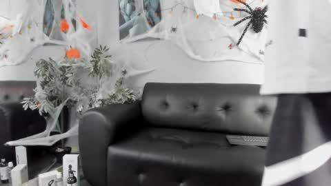 Cristopher online show from 10/27/25, 01:37