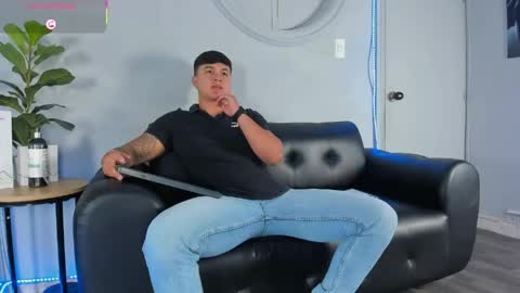 Snapshot of cristopher_strong chatting on 04/22/26, 11:23 Cristopher online show from 04/22/26, 11:23