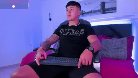 Snapshot of cristopher_strong chatting on 04/26/26, 01:53 Cristopher online show from 04/26/26, 01:53
