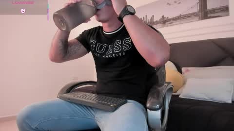 Snapshot of cristopher_strong chatting on 05/08/26, 01:38 Cristopher online show from 05/08/26, 01:38