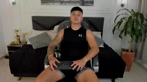 Snapshot of cristopher_strong chatting on 05/13/26, 11:18 Cristopher online show from 05/13/26, 11:18
