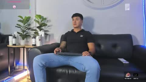 Snapshot of cristopher_strong chatting on 06/02/26, 01:35 Cristopher online show from 06/02/26, 01:35