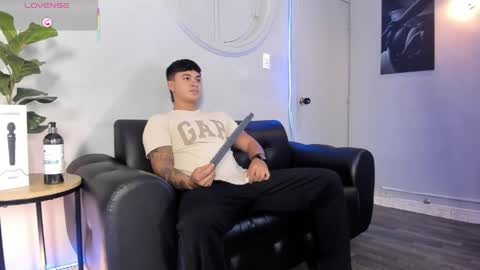 Snapshot of cristopher_strong chatting on 06/04/26, 02:23 Cristopher online show from 06/04/26, 02:23