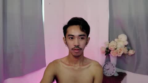 crocodale online show from 10/12/25, 05:17