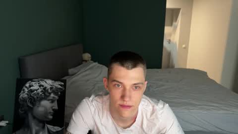 cronck52 online show from 12/22/25, 09:45