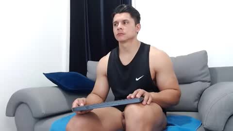 Snapshot of crosse4you chatting on 01/27/25, 06:19 Leo online show from 01/27/25, 06:19