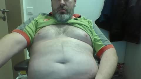 Snapshot of crouch1 chatting on 01/13/26, 11:04 Crouch1 online show from 01/13/26, 11:04