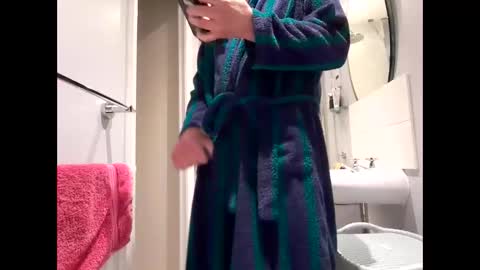 Snapshot of croup45 chatting on 02/24/25, 08:49 croup45 online show from 02/24/25, 08:49