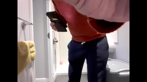 Snapshot of croup45 chatting on 02/27/25, 10:26 croup45 online show from 02/27/25, 10:26