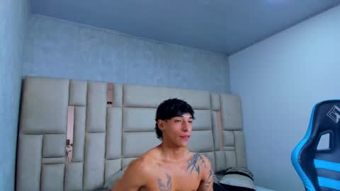 Snapshot of croy_myer chatting on 02/17/26, 05:08 Croy online show from 02/17/26, 05:08