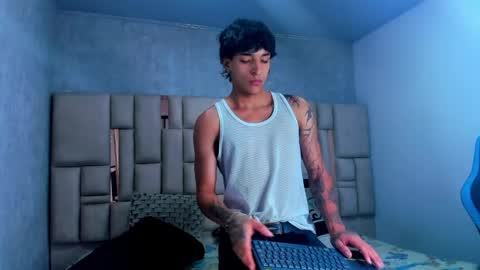 Croy online show from 04/03/26, 04:43