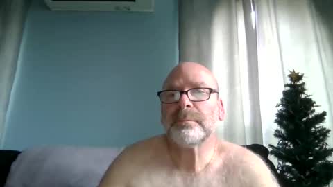 Snapshot of cruising_guy chatting on 04/30/26, 12:33 fun guy online show from 04/30/26, 12:33