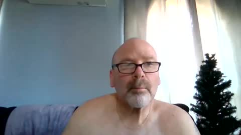 Snapshot of cruising_guy chatting on 06/08/26, 01:00 fun guy online show from 06/08/26, 01:00