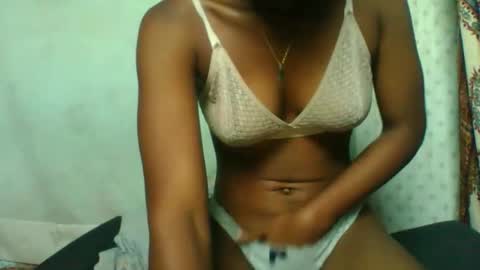 crush069 online show from 11/17/25, 02:28