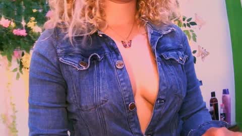 crysrus online show from 12/24/24, 12:11