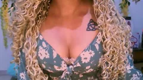 crysrus online show from 11/19/25, 01:05