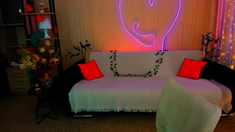 Anna online show from 04/08/26, 04:12