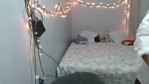 Snapshot of crystal_1991 chatting on 09/13/25, 04:01 CRYSTAL 1991 online show from 09/13/25, 04:01