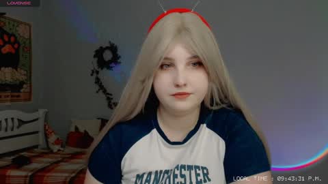 Snapshot of crystal__chris chatting on 12/19/24, 07:40 Chris online show from 12/19/24, 07:40