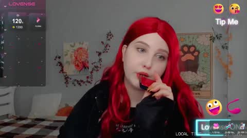 Snapshot of crystal__chris chatting on 10/19/25, 11:00 Chris online show from 10/19/25, 11:00