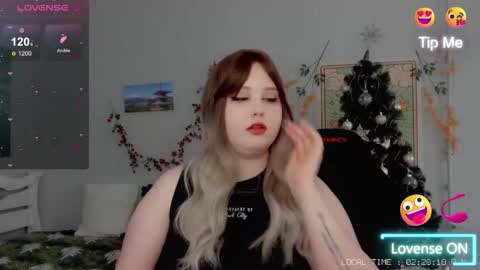 Snapshot of crystal__chris chatting on 01/13/26, 12:21 Chris online show from 01/13/26, 12:21