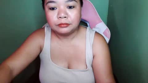 Snapshot of crystal_april chatting on 05/19/26, 01:56 Crys online show from 05/19/26, 01:56