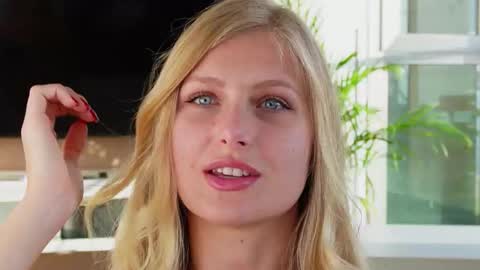 Crystal online show from 02/12/26, 05:19