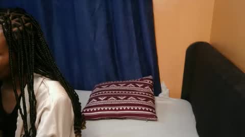 lisa online show from 11/17/25, 07:52