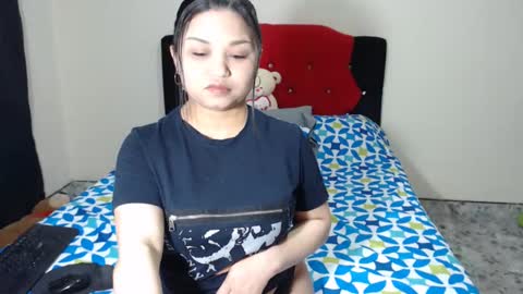 Snapshot of crystal_milkmature chatting on 02/04/25, 11:16   Crystal  Milf online show from 02/04/25, 11:16