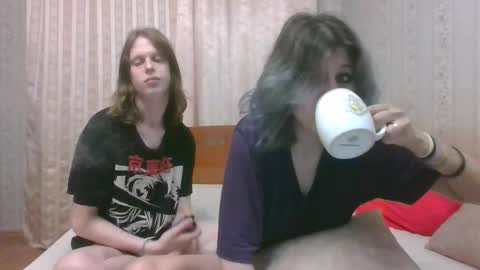 Snapshot of crystal_porn_love chatting on 12/03/24, 07:55 Crystal and Marcl online show from 12/03/24, 07:55